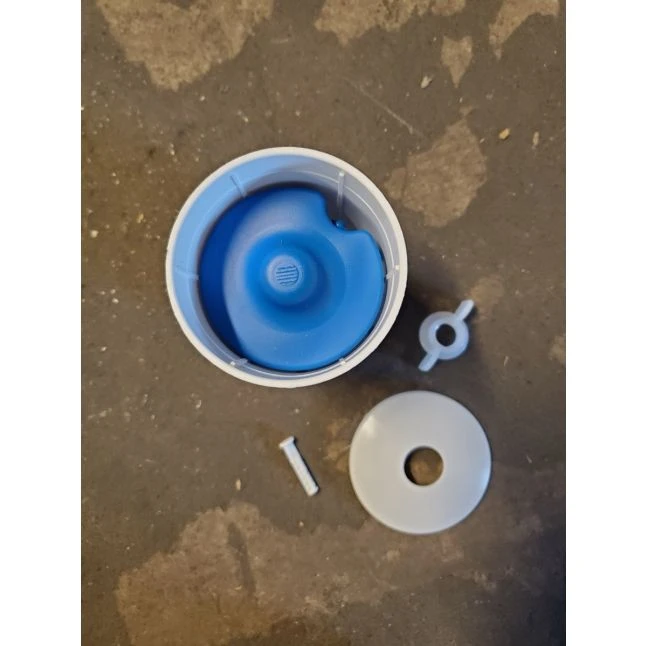 Abreuvoir Poule En Plastique Avec Pieds Imperial Easy Clean 30L Bleu Et Blanc - Gaun 8 Abreuvoir Poule En Plastique Avec Pieds Imperial Easy Clean 30L Bleu Et Blanc - Gaun – Image 6