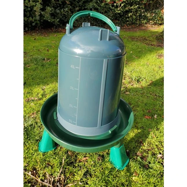 Gaun Abreuvoir Poule à Pieds En Plastique Recyclé Eco 5L 5 Gaun Abreuvoir Poule à Pieds En Plastique Recyclé Eco 5L – Image 3