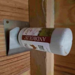 Clip De Fixation Flacon Anti Poux Rouges Biologique Pour Poule Et Oiseaux Androlis Taille M - Bestico -Poulaillers anti poux biologique poule oiseaux androlis flacon m appi avec support installe