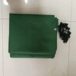 Bâche Pour Grand Enclos Poulailler Parc Grillagé 4x2x2,25m 10 Bâche Pour Grand Enclos Poulailler Parc Grillagé 4x2x2,25m -Poulaillers bache pour parc grillage poulailler avec elastiques vue face 1