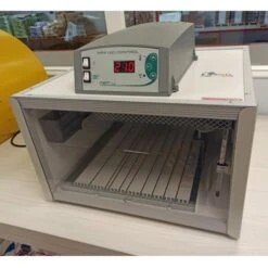 Couveuse Automatique Digitale Poule Cip Cip 40 Mini LED PVC Capacité 40 œufs - FIEM 11 Couveuse Automatique Digitale Poule Cip Cip 40 Mini LED PVC Capacité 40 œufs - FIEM -Poulaillers couveuse automatique cip cip 40 mini led pvc fiem profil