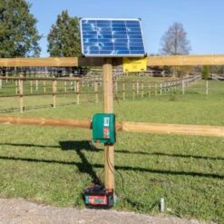 KERBL Electrificateur De Clôture Poule Et Volaille Secteur Duo Power X 6000 Smart - Ako -Poulaillers electrificateur duo power x 6000 smart ako installe avec panneau solaire