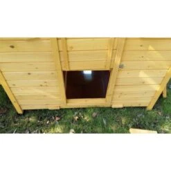 Poulailler Cémani XXL Toit Shingle Noir 15 à 18 Poules -Poulaillers grand poulailler bassette xxl 15 18 poules vue porte 1