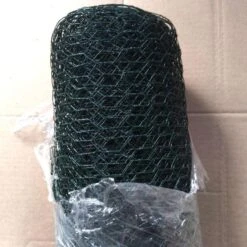 Grillage Poulailler Acier Galvanisé à Chaud Triple Torsion PVC Vert 25m X 1m épaisseur 0,8 Mm - Zen Farm -Poulaillers grillage galva pvc vert detail 1 5