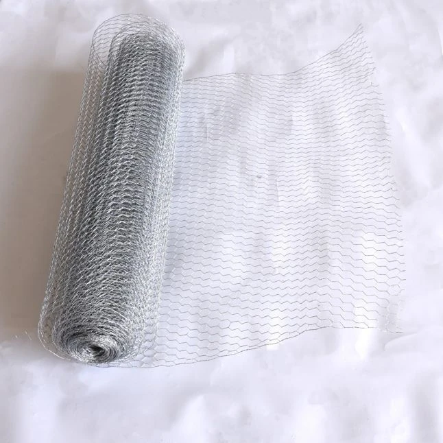 Zen Farm Grillage Poulailler Acier Galvanisé à Chaud Triple Torsion 25m X 1m épaisseur 0,8 Mm 7 Zen Farm Grillage Poulailler Acier Galvanisé à Chaud Triple Torsion 25m X 1m épaisseur 0,8 Mm – Image 5