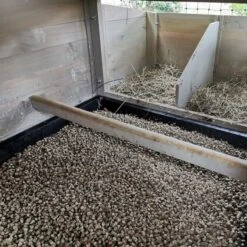 Litière Végétale Poule Émietté De Paille BIO 4Kg - Gasco 7 Litière Végétale Poule Émietté De Paille BIO 4Kg - Gasco -Poulaillers litiere vegetale pour poule emiette de paille gasco dans poulailler 19001 30 1