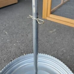 Mangeoire Galva Silo 5Kg + Couvercle -Poulaillers mangeoire metal avec couvercle 15kg detail hauteur 1