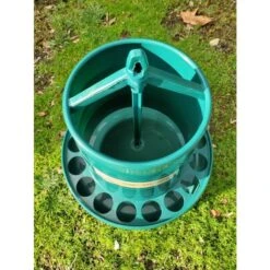 Gaun Mangeoire Poule à Pieds En Plastique Recyclé Eco 8Kg -Poulaillers mangeoire poule plastique recycle eco gaun 8kg ouvert