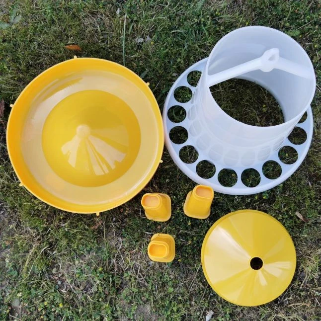 Gaun Mangeoire Poule à Pieds En Bioplastique Végétal Eco 8Kg 6 Gaun Mangeoire Poule à Pieds En Bioplastique Végétal Eco 8Kg – Image 4