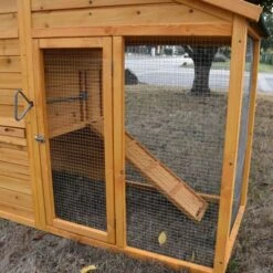 Poulailler Orava Toit Shingle Ouvrant 2 à 4 Poules 22 Poulailler Orava Toit Shingle Ouvrant 2 à 4 Poules -Poulaillers orava vue partie enclos