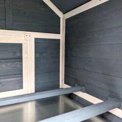 Poulailler Bantam XL Bleu Toit Shingle 2 à 4 Poules 19 Poulailler Bantam XL Bleu Toit Shingle 2 à 4 Poules -Poulaillers poulailler bantam xl bleu focus int rieur 1