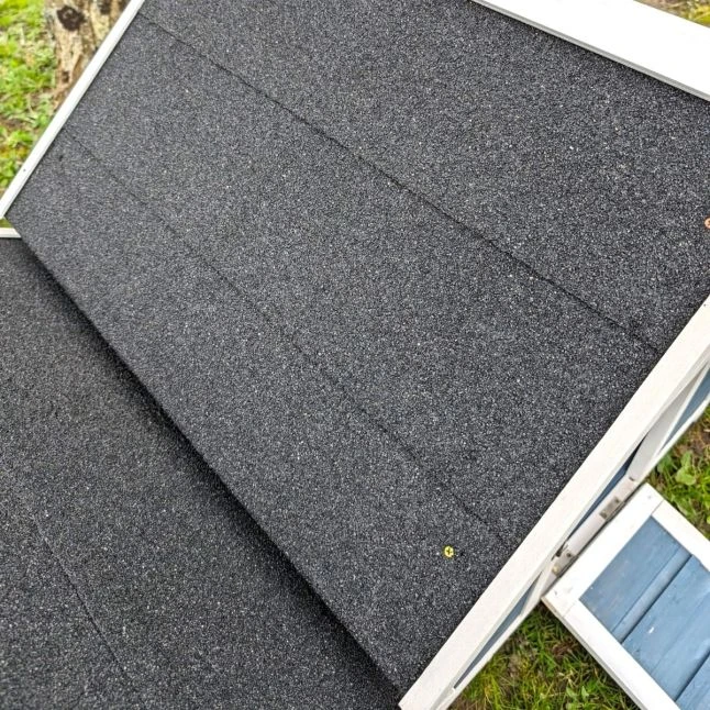 Poulailler Bantam XL Bleu Toit Shingle 2 à 4 Poules 9 Poulailler Bantam XL Bleu Toit Shingle 2 à 4 Poules – Image 7