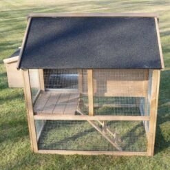 Poulailler Plymouth Toit Shingle Ouvrant 4 à 6 Poules Bois FSC Avec Extension Parc Grillagé -Poulaillers poulailler bois fsc plymouth 2 4 poules cote 2