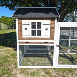 Poulailler Brahma Toit Shingle 6 à 8 Poules Bois FSC 23 Poulailler Brahma Toit Shingle 6 à 8 Poules Bois FSC -Poulaillers poulailler brahma vue avant tiroir dejection ferme