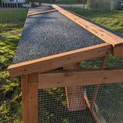 Poulailler Chabo Toit Shingle 2 à 4 Poules -Poulaillers poulailler chabo vue focus toit 1