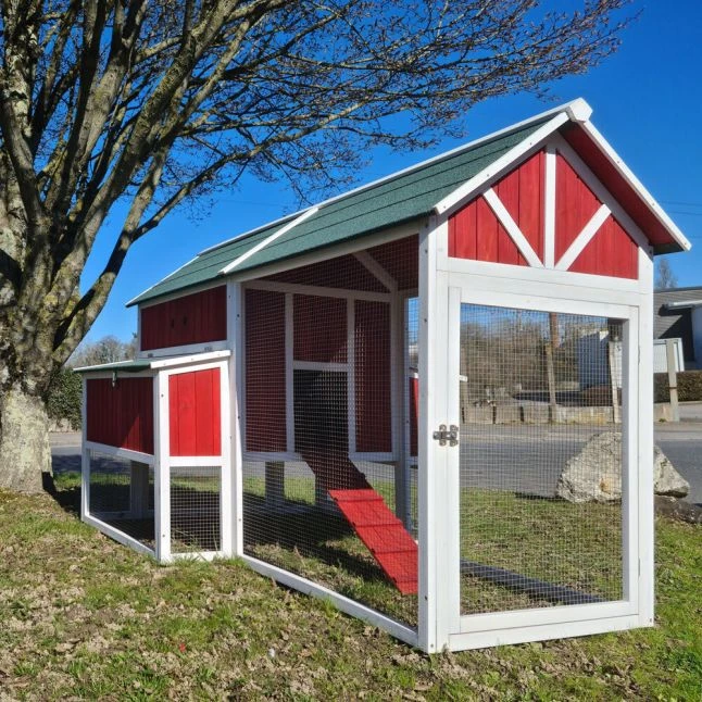 Poulailler Deluxe Rouge Toit Shingle Vert 10 à 12 Poules Avec Extension Parc Grillagé 4 Poulailler Deluxe Rouge Toit Shingle Vert 10 à 12 Poules Avec Extension Parc Grillagé – Image 2