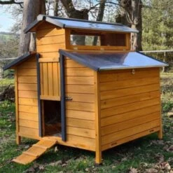 Poulailler Farmer XL Toit En Tôle Ouvrant 6 à 10 Poules Bois FSC -Poulaillers poulailler farmer xl toit tole profil avant