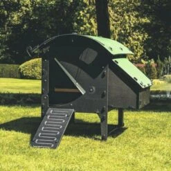 Poulailler Nestera Sur Pieds Taille M Plastique Recyclé 5 à 9 Poules