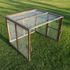 Poulailler Plymouth Toit Shingle Ouvrant 4 à 6 Poules Bois FSC Avec Extension Parc Grillagé -Poulaillers poulailler plymouth 6 a 8 poules bois fsc vue parc exterieur cote 3