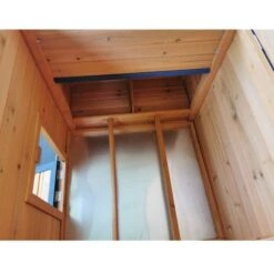 Poulailler Sussex L Toit Shingle Noir Ouvrant 4 à 6 Poules Bois FSC 25 Poulailler Sussex L Toit Shingle Noir Ouvrant 4 à 6 Poules Bois FSC -Poulaillers poulailler sussex detail interieur