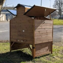 Poulailler Farmer XL Toit Tôle Ouvrant 6 à 10 Poules Bois FSC Avec Rehausse -Poulaillers poulialler farmer avec rehausse arriere 1